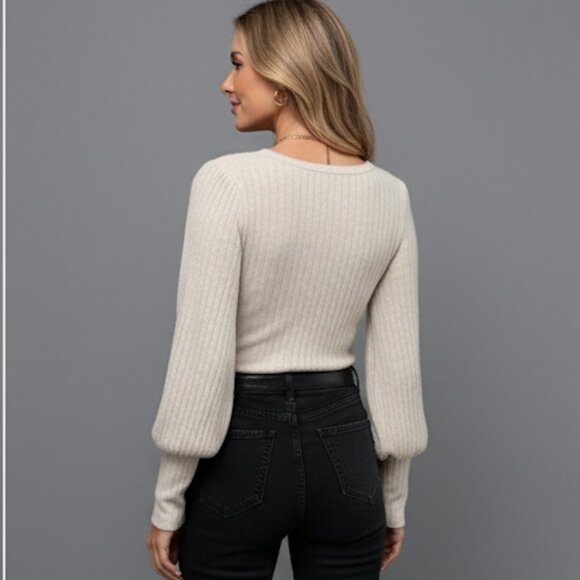 Ribbed Knit Lantern Sleeve Tee - Picture 4 of 7